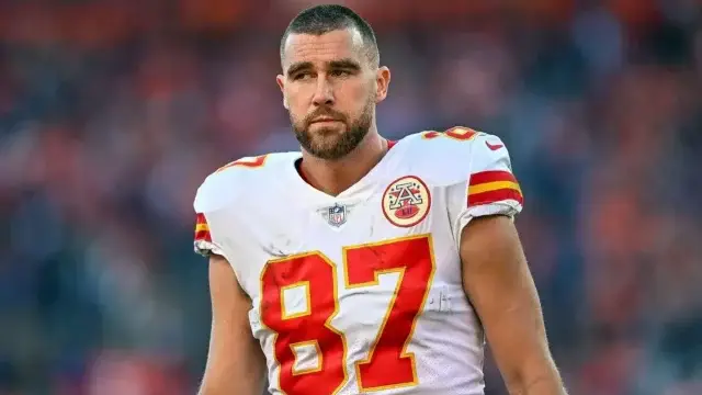 NFL: Travis Kelce alcanza acuerdo histórico con los Chiefs