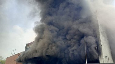 Miranda| Más de 500 funcionarios combaten incendio en la California Sur