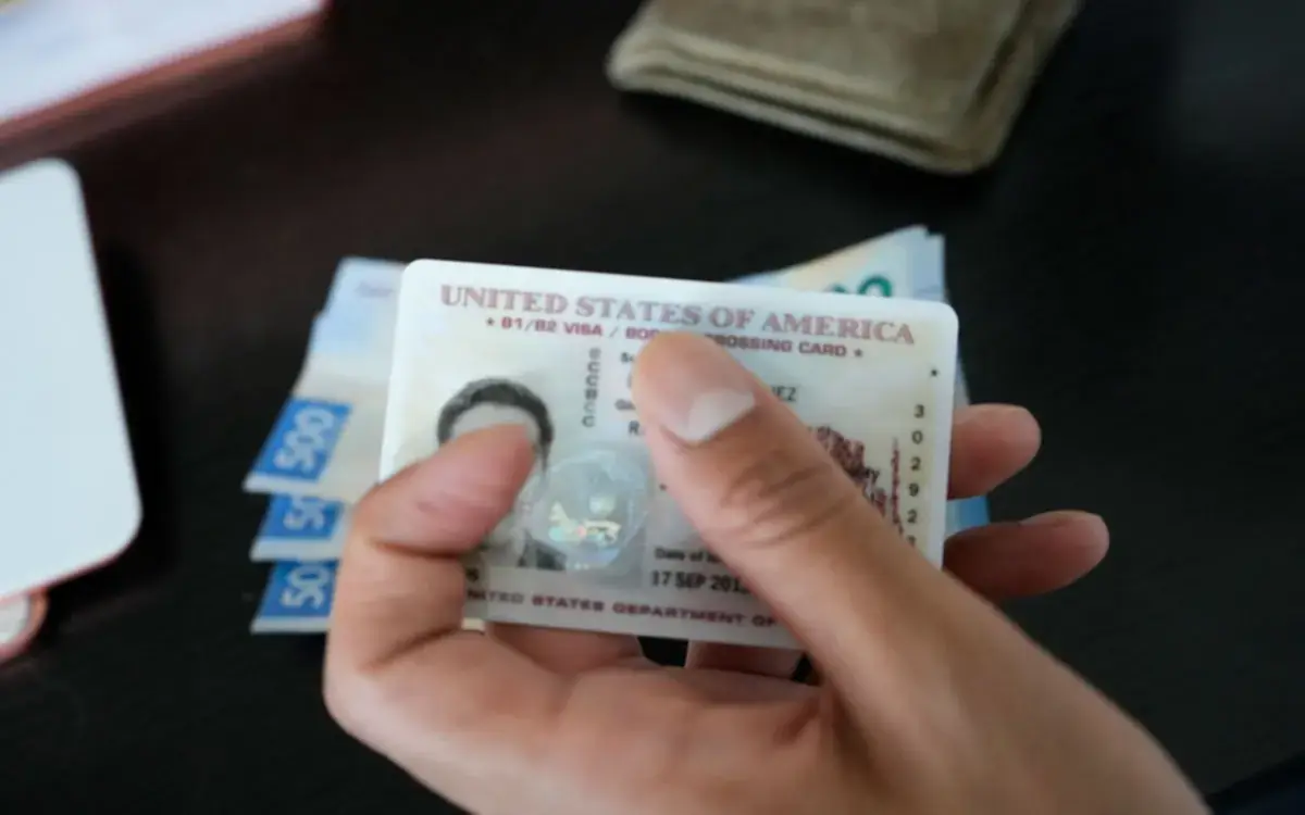El documento que permite a mexicanos cruzar legalmente a EEUU sin pasaporte ni visa tradicional