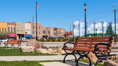 Ciudad en Illinois paga hasta $11.700 a inmigrantes por mudarse a ella Ciudad en Illinois paga hasta $11.700 a inmigrantes por mudarse a ella