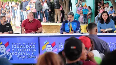 Maduro aprueba recursos para atender comunidades de Antímano Maduro aprueba recursos para atender comunidades de Antímano