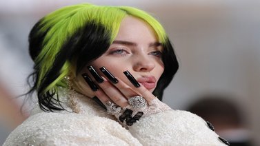 Billie Eilish anuncia su nueva canción "Therefore I Am"