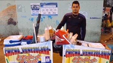 La historia del exmilitar venezolano que triunfa con la chicha criolla en Nueva York