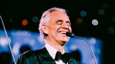 Christian Nodal será uno de los invitados al concierto de Andrea Bocelli