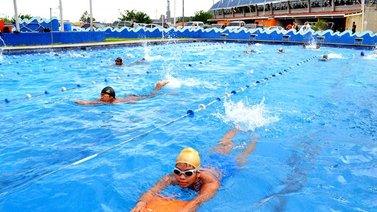 Gratis | San Diego ofrece clases de natación para niños y adultos
