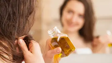 Hidrata y estimula el crecimiento del cabello con unas gotas de este aceite Hidrata y estimula el crecimiento del cabello con unas gotas de este aceite