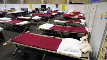 Conozca los refugios disponibles para migrantes en Texas y California