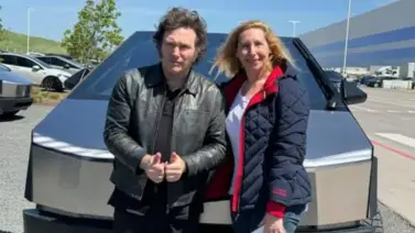Javier Milei manejó un Tesla Cybertruck tras invitación de Elon Musk (+Video) Javier Milei manejó un Tesla Cybertruck tras invitación de Elon Musk (+Video)