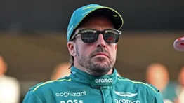 Alonso condiciona a Red Bull: Pone a Checo sobre Verstappen Alonso condiciona a Red Bull: Pone a Checo sobre Verstappen