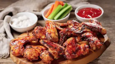 Buffalo wings, tradicionales alitas de pollo de Nueva York Buffalo wings, tradicionales alitas de pollo de Nueva York