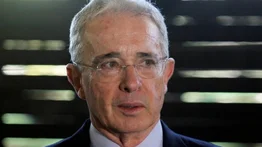 Fiscalía colombiana llama a juicio al expresidente Álvaro Uribe