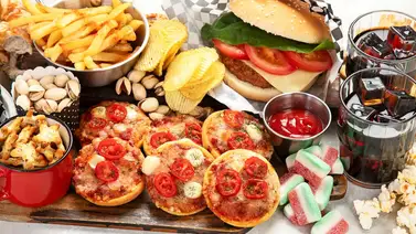 Cinco alimentos que se consideran “prohibidos” después de los 30 Cinco alimentos que se consideran “prohibidos” después de los 30