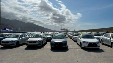 ¿Cuál es el proceso para adquirir un carro iraní en Venezuela?
