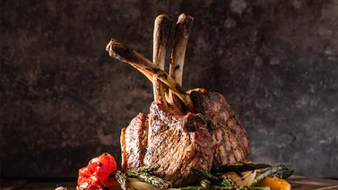 Tradicional asado Tomahawk a lo americano