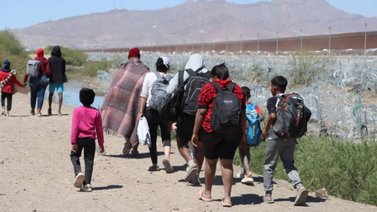 Venezolanos esperan hasta siete meses por cita de CBP One
