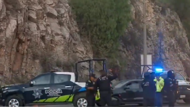 Localizan siete cuerpos dentro de un carro robado (+Video)