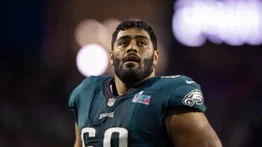 NFL: Los Eagles logran extensión de Jordan Mailata