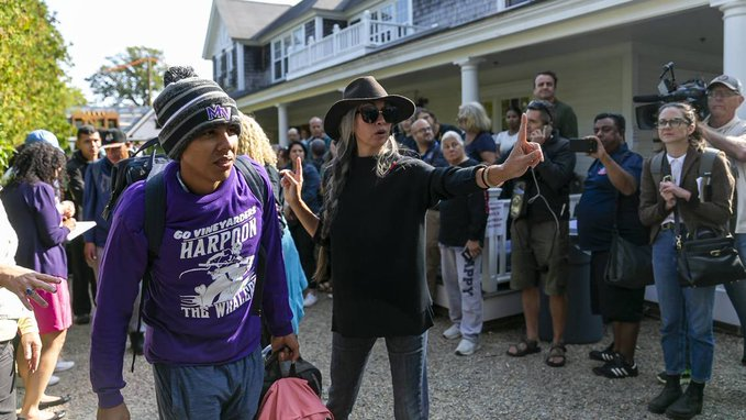 Grupo de migrantes venezolanos en EEUU podrán demandar a una aerolínea que los engañó Grupo de migrantes venezolanos en EEUU podrán demandar a una aerolínea que los engañó