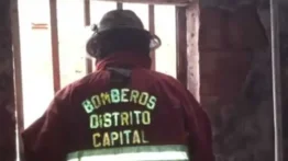 AHORA: Reportan incendio en las residencias Hornos de Cal en San Agustín (+Imágenes)