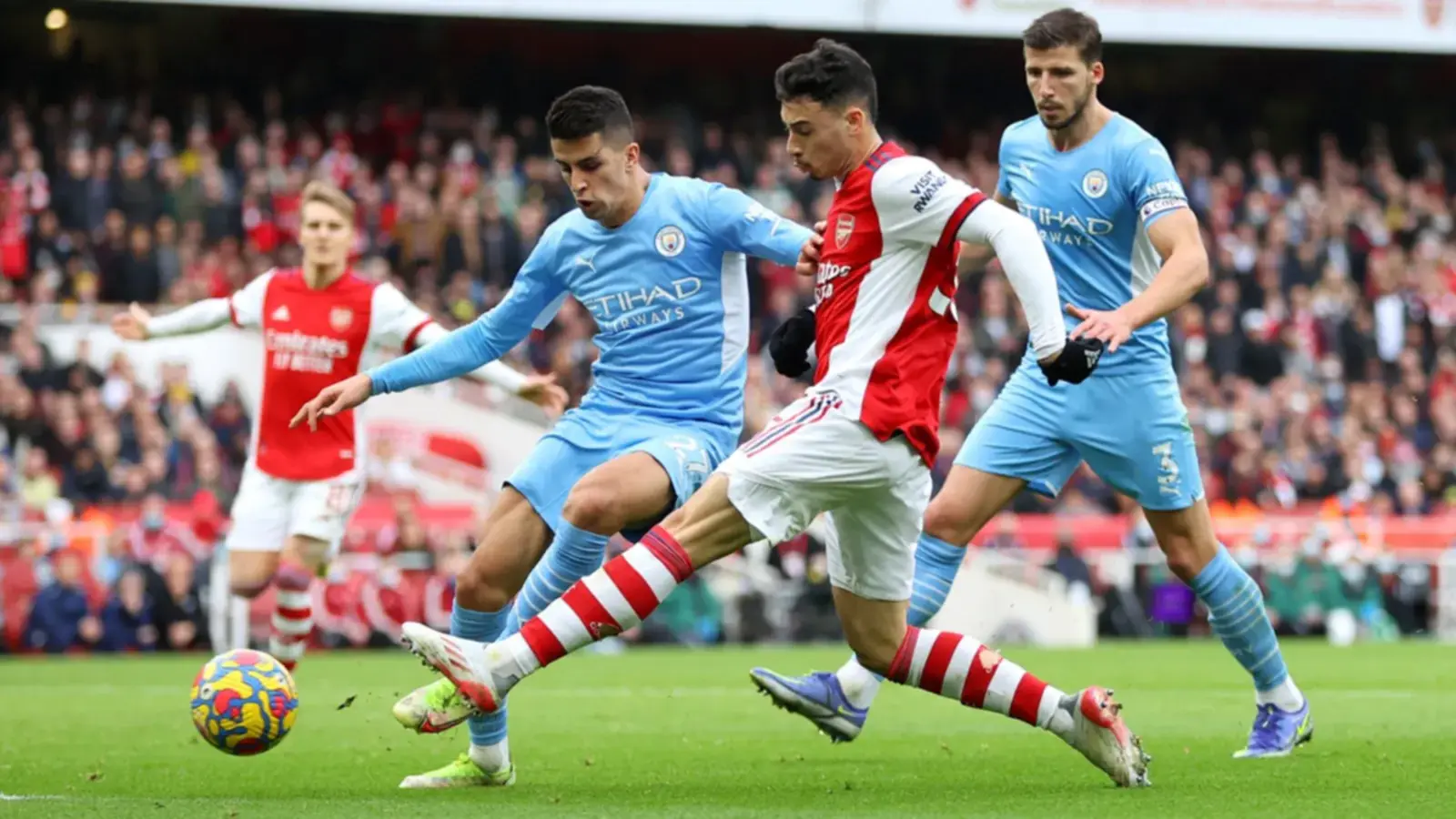 Manchester City y Arsenal se juegan el liderato de la Premier League (+Previa)