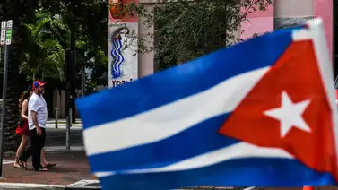 ¿Cubanos con asilo pueden perder la residencia en EEUU si viajan a su país? ¿Cubanos con asilo pueden perder la residencia en EEUU si viajan a su país?