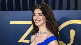 Anne Hathaway habla sobre la difícil situación que enfrentó durante una obra
