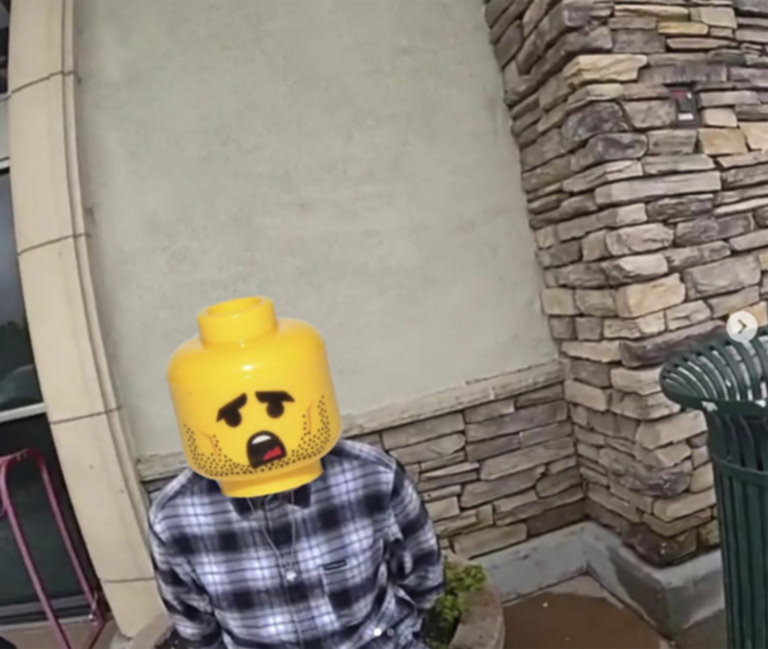 Lego pide a la policía de California dejar de usar sus figuras en foto Lego pide a la policía de California dejar de usar sus figuras en foto