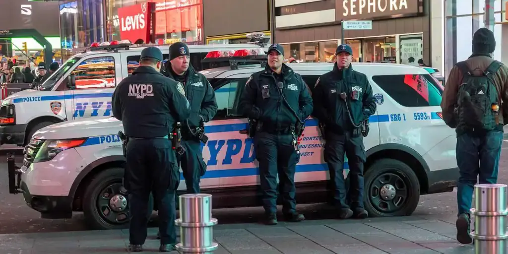 Detienen a mujer por matar a su madre en Nueva York