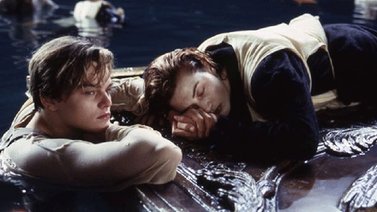 Subastan el trozo de madera de la escena final de ‘Titanic’