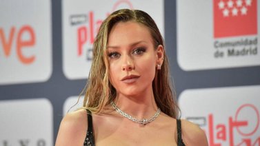 Ester Expósito baila sensualmente con otra mujer (+video)