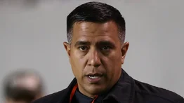 César Farías recibe este curioso gesto en Colombia (+Video)