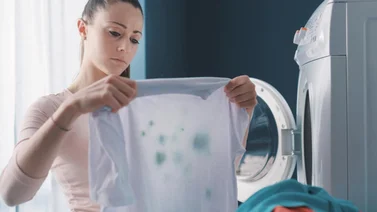 ¿Sabes por qué es bueno usar vinagre para lavar la ropa?