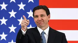 DeSantis busca más poder para detener a migrantes en Florida