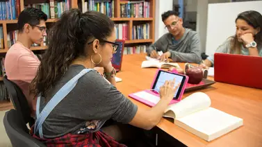 Chicago ofrece beca para jóvenes indocumentados: ¿Cómo aplicar? Chicago ofrece beca para jóvenes indocumentados: ¿Cómo aplicar?