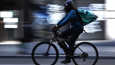 Agreden brutalmente a repartidor venezolano por tocar el timbre varias veces