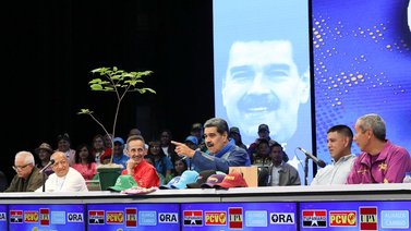 Maduro: Ante las sanciones y el bloqueo nos hemos crecido
