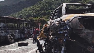 Al menos 21 muertos y 39 heridos en accidente de tránsito (+Detalles)