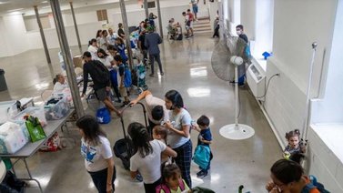 EEUU | Migrantes adultos no podrán permanecer más de 30 días en los refugios