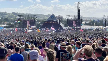 Estas artistas encabezan el festival de Glastonbury 2024