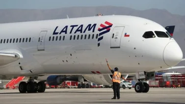 Reportan 50 heridos tras incidente en vuelo de Nueva Zelanda