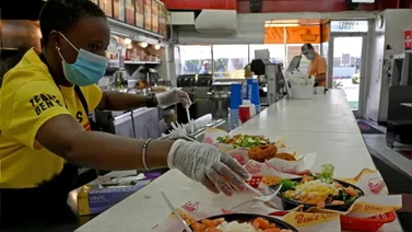 El nuevo salario mínimo en California para trabajadores de comida rápida