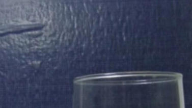 Sepa qué significan las imágenes del ritual del huevo en el agua