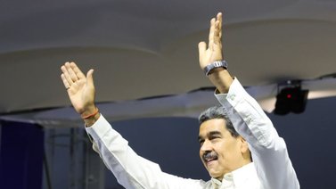 Maduro anuncia la reducción de tasas e impuestos para las iglesias (+Detalles)