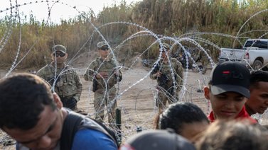Ley de inmigración de Texas entra en vigor: ¿Qué implica y a quiénes aplica?