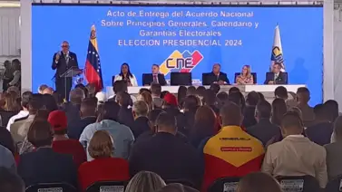 AHORA: Entregan al CNE propuestas de cronograma para las presidenciales AHORA: Entregan al CNE propuestas de cronograma para las presidenciales
