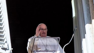 Escándalo por rezos de sacerdotes para que el Papa "pueda ir al cielo cuanto antes"