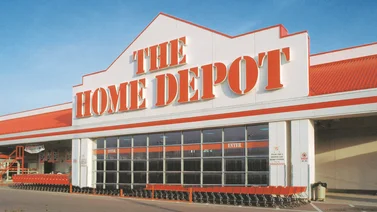 Sujetos estafan más de 100 mil dólares a Home Depot cambiando los códigos de barra al comprar