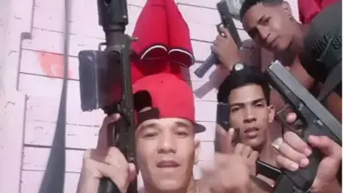 LO ÚLTIMO: Ofrecen 150 mil dólares en recompensa por la captura de "Carlos Capa" (+Detalles) LO ÚLTIMO: Ofrecen 150 mil dólares en recompensa por la captura de "Carlos Capa" (+Detalles)