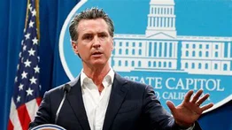 Gobernador de California lanza campaña contra prohibición de viajes por abortos