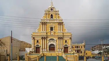 Roban corona de la Virgen de la Milagrosa en Maracaibo Roban corona de la Virgen de la Milagrosa en Maracaibo